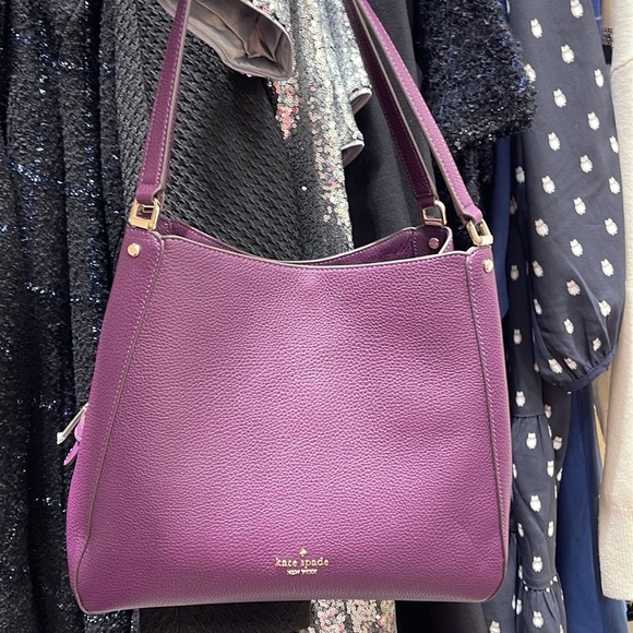 Kate Spade Leila Medium Triple Compartment Shoulder Bag
Ripe Plum
NWT - Picture 10 of 16